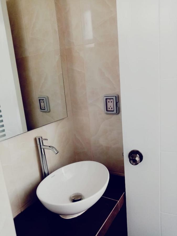 Hotel Kusnaya Piura Bagian luar foto