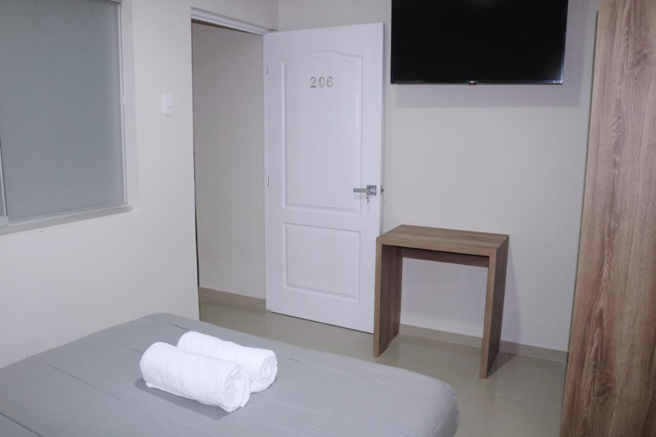 Hotel Kusnaya Piura Bagian luar foto